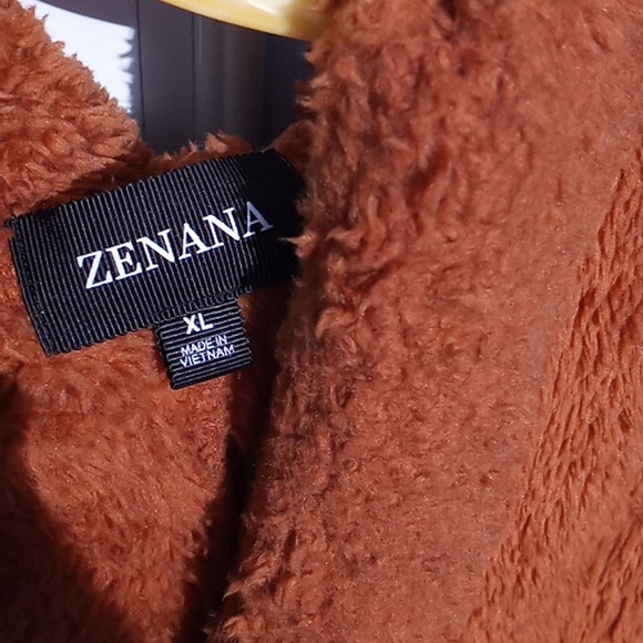 Pumpkin fleece with hood.  Size XL - Picture 3 of 3